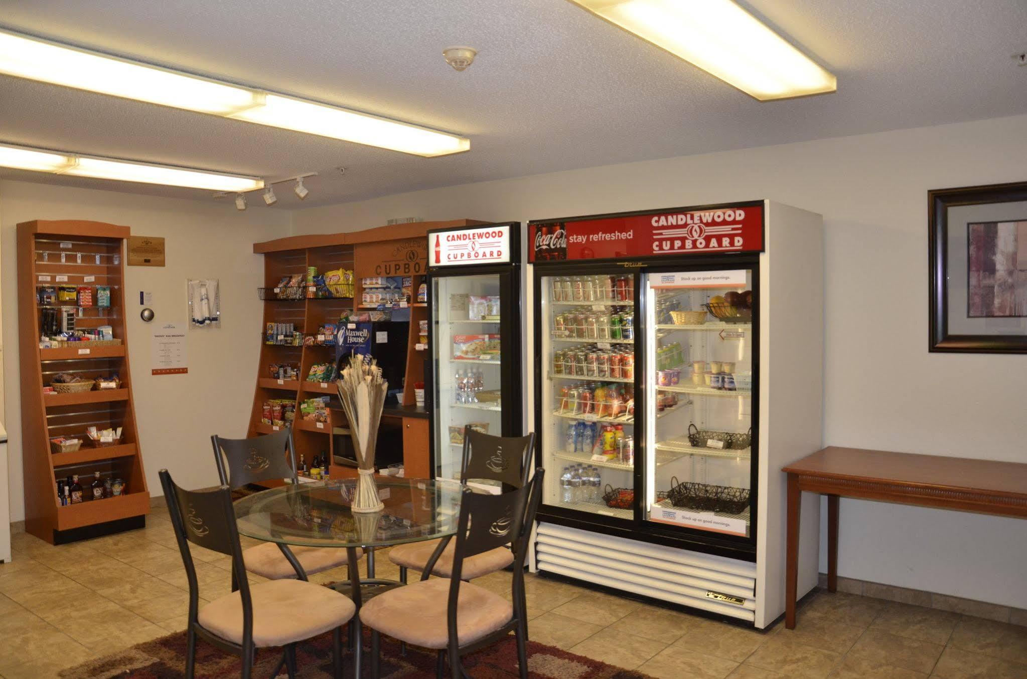 Sonesta Simply Suites Detroit Уорън Екстериор снимка
