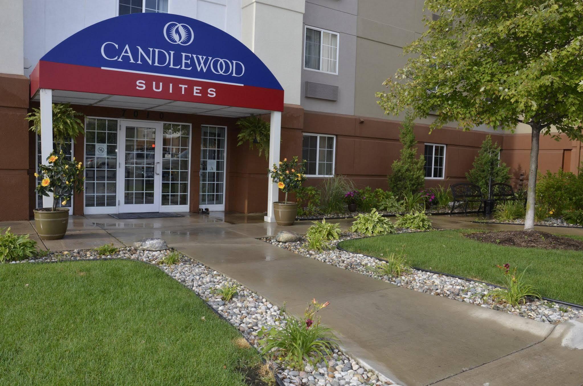 Sonesta Simply Suites Detroit Уорън Екстериор снимка