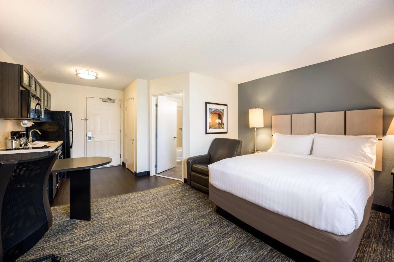 Sonesta Simply Suites Detroit Уорън Екстериор снимка